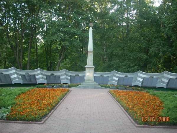 26. Мемориал в честь воинов погибших при освобождении Бобруйска.jpg