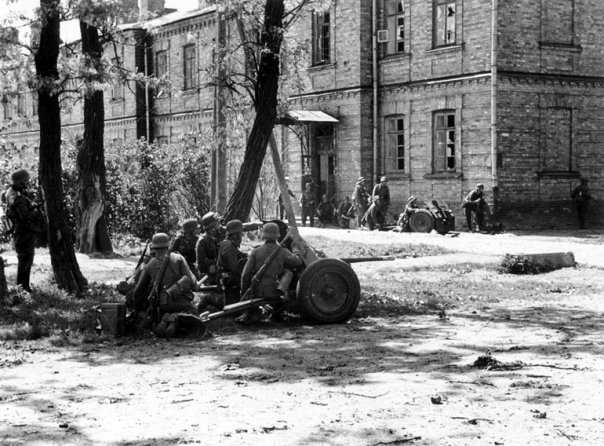 Бой за Брестскую крепость. 23 июня 1941г..jpg