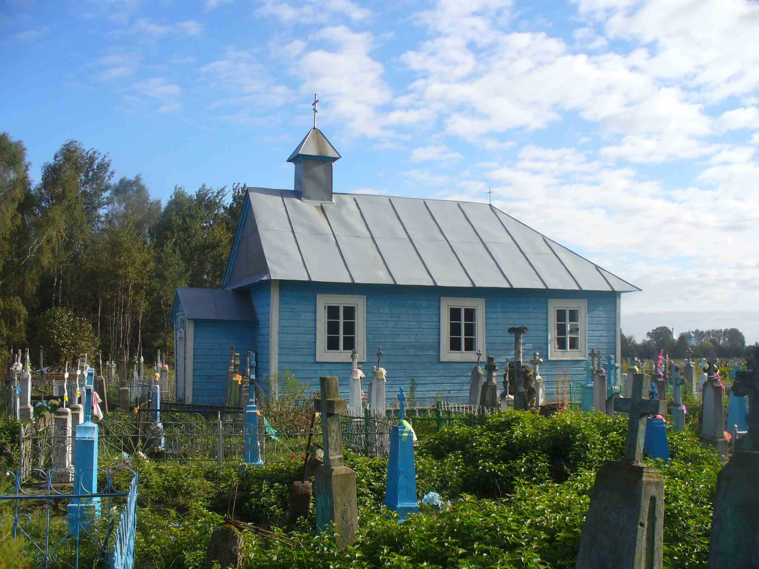 3 Берёза (деревня) церковь на кладбище.jpg